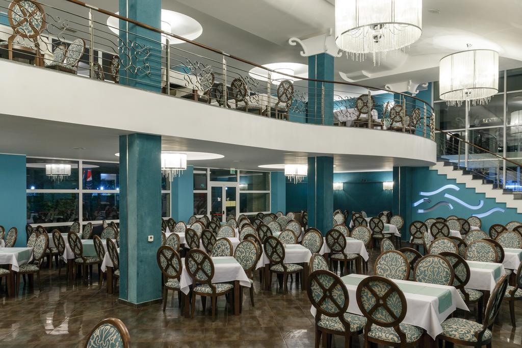 Hotel 2D Resort And Spa Neptun Exteriör bild